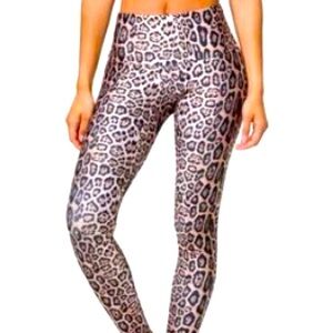 Onzie High Rise Leopard Print Leggings Med/Large Pink Yoga Gym Athletic …